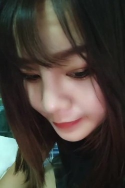 大三学姐露脸出租屋内发骚黑丝情趣，性感的内裤蝴蝶骚逼，自己揉捏大奶子抠骚逼水好多，跳弹塞逼里玩，叫的骚 截图4