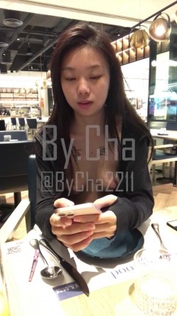 户外极限挑战直接秒杀各界露出达人的推特红人By.Cha逆天任务~公共场合露出、啪啪、紫薇全程露脸全套无水原版 吴晗第7期餐厅吃饭 截图11