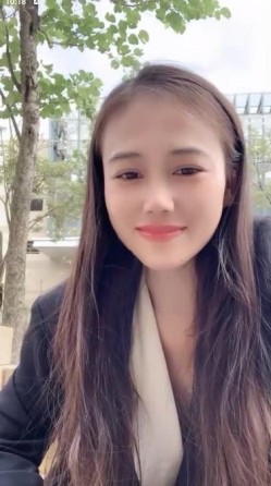 御姐女神！【宝宝】极品大长腿~丝袜裸空跳蛋~户外泄尿！ 截图2