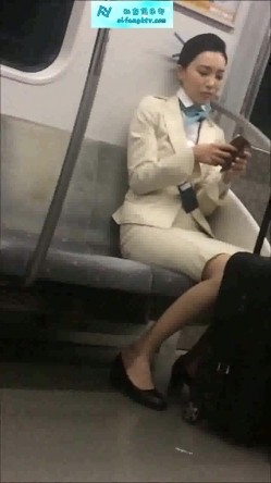【真实空姐】各大航空美丽空姐不欲人知的真实反差 截图5
