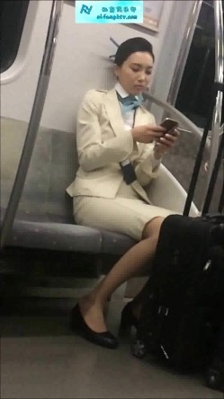 【真实空姐】各大航空美丽空姐不欲人知的真实反差 截图6