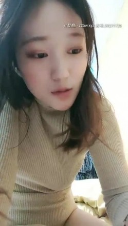 楠手宝高颜值清纯妹子全裸自慰诱惑，摆弄姿势扭动脱光光特写跳蛋震动 截图10