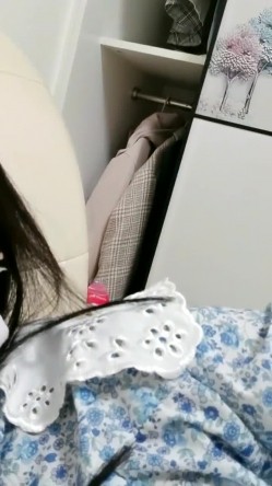 新人~正宗学生妹【清纯少女可可酱】极品美乳~，露脸一看是真年轻，清纯外表，掩盖不住好身材，小骚逼 截图7