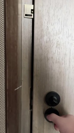 江苏90后夫妻烧婊子，【静香阿姨_缇娜小姐】付费福利，极品白富美，淫妻小少妇 截图1