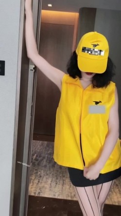 江苏90后夫妻烧婊子，【静香阿姨_缇娜小姐】付费福利，极品白富美，淫妻小少妇 截图5