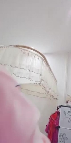 新来的美女主播萌萌小耳朵，露脸闷骚的女人，每一个动作都充满诱惑，揉奶子抠骚逼，道具插入呻吟可射 截图11