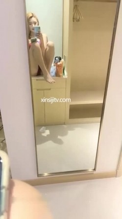超漂亮红色奶罩美少妇与粉丝宾馆大战 一张桃花媚脸吞精口爆 挨肏的时候大喊深一点再深一点 截图3