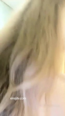 超漂亮红色奶罩美少妇与粉丝宾馆大战 一张桃花媚脸吞精口爆 挨肏的时候大喊深一点再深一点 截图13