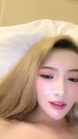 超漂亮红色奶罩美少妇与粉丝宾馆大战 一张桃花媚脸吞精口爆 挨肏的时候大喊深一点再深一点 截图14