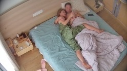 酒店偷拍 干部模样退休大爷和包养的年轻情妇骚货逼痒主动求草内射 把大爷累够呛 截图5