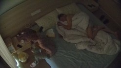 酒店偷拍 干部模样退休大爷和包养的年轻情妇骚货逼痒主动求草内射 把大爷累够呛 截图16