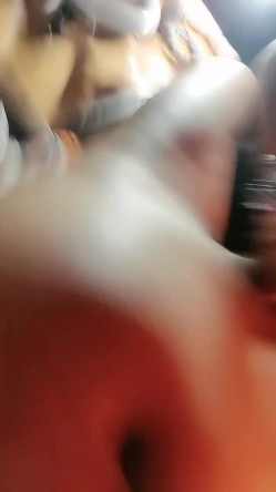 颜值不错的黑丝骚女友 全程露脸与小哥激情啪啪 特写口交大鸡巴舔蛋蛋好刺激 还玩乳交让小哥爆草射奶子上 截图2