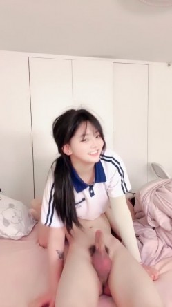 顶级校花来了！美到炸，清纯校园风小姐姐【取悦】刚下海就被操！满满撸点 截图11