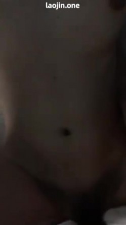推特淫妻大神【绿色我喜欢-xinggecj88】，空姐小少妇，老公喜欢听她被其他男人操的感受 截图13