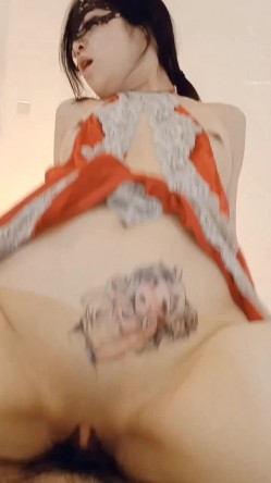 【顶级 调教】91大神粉丝福利5位颜值反差骚母狗各种类型服装题材啪啪啪自拍 鞭打BB吸烟拔阴毛花样百出 截图3