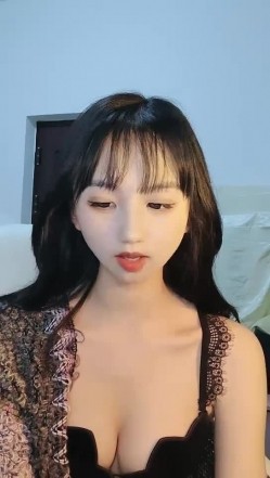 新人！校花级别女神下海~【优优】好漂亮！绝对是初恋感觉~乖巧邻家妹子，小逼逼需要被满足 截图5