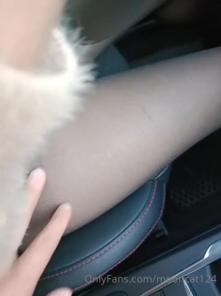 台湾天然美胸熟女人妻中出女王「Jixxielee」「骚猫儿」OF私拍 截图4