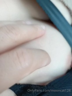 台湾天然美胸熟女人妻中出女王「Jixxielee」「骚猫儿」OF私拍 截图12