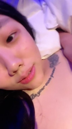 新晋大奶两闺蜜【暴力少女】跳跳糖晗JJ~双飞啪啪~爽炸啦! 截图9