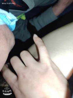 【妖媚婷儿】户外勾引代驾小哥被舔逼拿玉米棒槌自慰人妻妖媚婷儿喜欢背着老公去农村工地勾引陌生农民工 截图5