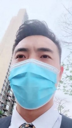 公司新来的美女上班时间被部门经理微信撩骚 ️带去洽谈区厕所啪啪 ️不停有妹子上厕所 截图8