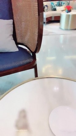 公司新来的美女上班时间被部门经理微信撩骚 ️带去洽谈区厕所啪啪 ️不停有妹子上厕所 截图15