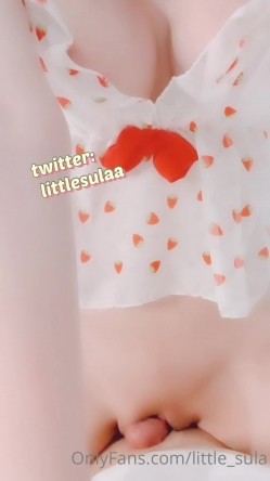 万人舔屏OF漫画身材，绝美反差女神【Littlesulaa】馒头穴蜜桃臀各种诱人性爱 截图11