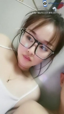 弄奶水充盈的美艳小少妇 一边肏一边喷乳汁源源不断 最后射得她满脸精液样子淫荡万分 截图15