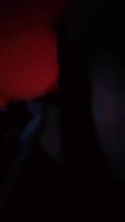 【00后喜欢内射】刚入圈骚母狗 滴蜡调教 户外车震 3P无套轮操~内射 截图1