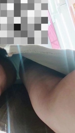 【抄底CD合集】丧心病狂的操作 刻意约妹子出来玩偷偷抄底 截图5