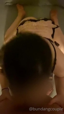 巨乳撸铁健身女神【本当夫妇】淫荡私拍199部完结~超大阴蒂开肛潮喷3P绿帽 截图16