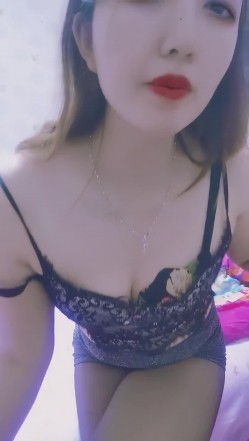 最新快手泄密！风骚熟女【媚姨】性爱XO肥臀后入丝足诱惑 截图13