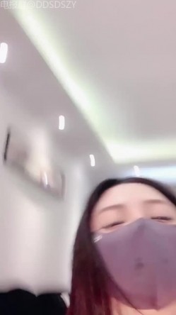 ️天然核弹爆乳女神！揉奶诱惑【炸土豆】完美颜值~淫液拉丝跳蛋自慰 截图5