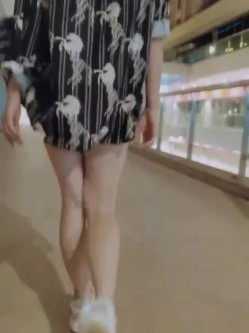 模特身材气质，推特露出婊【yunbit】各种公共场合大胆穿着，露出啪啪 截图1