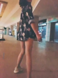 模特身材气质，推特露出婊【yunbit】各种公共场合大胆穿着，露出啪啪 截图16