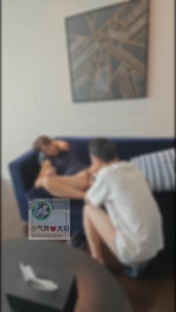 《极品反差 淫妻》价值千元顶级山东绿帽癖NTR淫乱夫妇【小气质】私拍诚邀各界实力单男3P露出相当火爆完整合集 截图9