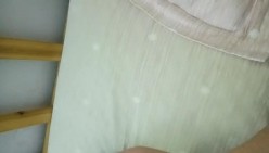 家里停水到邻居家洗澡干她的骚老婆，经不住勾搭口交大鸡巴舔逼给她弄爽了压在身下爆草抽插，浪荡呻吟边草边亲 截图2