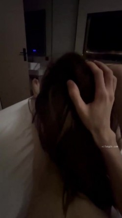 泡良大神【阿曼达】。付费VIP，几位绝品女神泄密福利，露脸，良家妹子，有生活照对比很棒 截图5