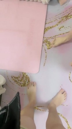 江苏良家，超会玩的一对情侣，【爱插枪的女流氓】，家中爱爱鸳鸯浴，女的胸大腰细 截图5