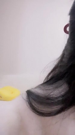 江苏良家，超会玩的一对情侣，【爱插枪的女流氓】，家中爱爱鸳鸯浴，女的胸大腰细 截图8