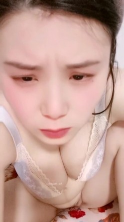 刚生育的小少妇~【梦梦小奶妈】奶水充沛~跳蛋自慰~好骚哇~00后~不常见，格外刺激！ 截图10