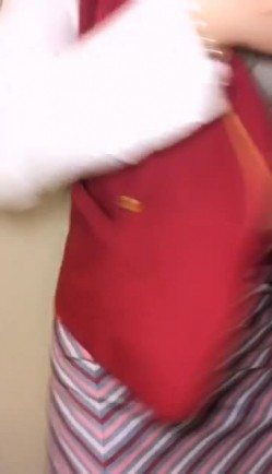 声音好听新人妹子空姐制服诱惑 按摩器道具JJ抽插淫语骚话呻吟诱人 很是诱惑不要错过 截图4