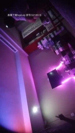 肥哥高档会所嫖妓偷拍选秀1200元的旗袍女技师一条龙服务这妞口活真好 截图5