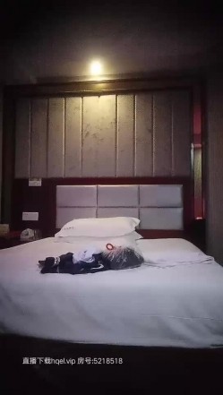 肥哥高档会所嫖妓偷拍选秀1200元的旗袍女技师一条龙服务这妞口活真好 截图10