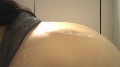 ️大学游泳课偷拍酷似《大话西游》的紫霞仙子脱光衣服露着两个白玉般的大奶子冲水 截图10