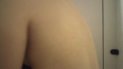 ️大学游泳课偷拍酷似《大话西游》的紫霞仙子脱光衣服露着两个白玉般的大奶子冲水 截图14