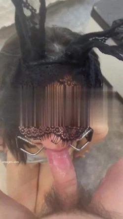 终极反差调教！颜值身材天花板某航极品空姐工作时是女神下班就是金主母狗~足交吃精浇尿啪啪各种侮辱 截图12