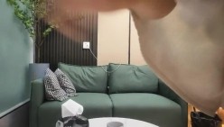 【锤子探花】极品清纯少女3000一炮，大圈00后女神，坚挺美乳，沙发后入，高潮迭起 截图3