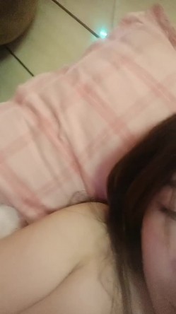 外表文静颜值妹妹！新人近期下海！应观众要求收费房，脱光光自摸揉穴，手指插入扣弄，有点放不开 截图13