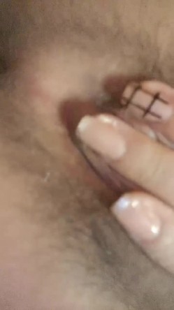 外表文静颜值妹妹！新人近期下海！应观众要求收费房，脱光光自摸揉穴，手指插入扣弄，有点放不开 截图14